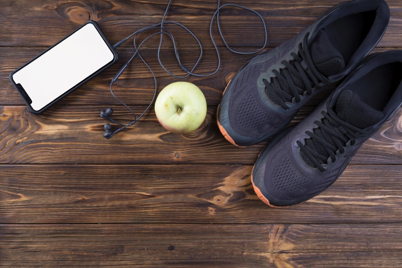 modern-sport-composition-with-gym-elements